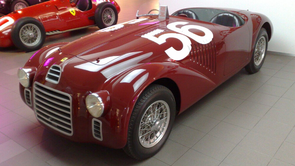 Pierwsze auto Ferrari - 125 S
