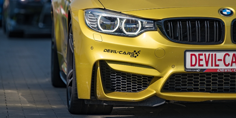 bmw m4 - światła do jazdy dziennej