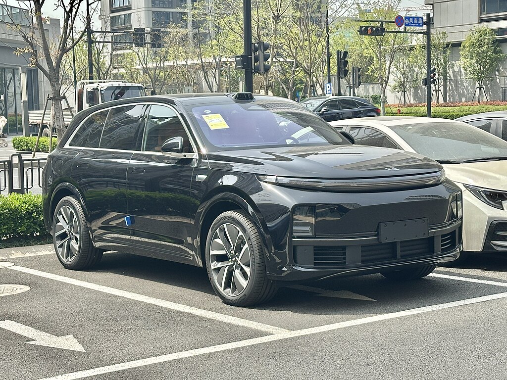 samochody z chin - Li Auto