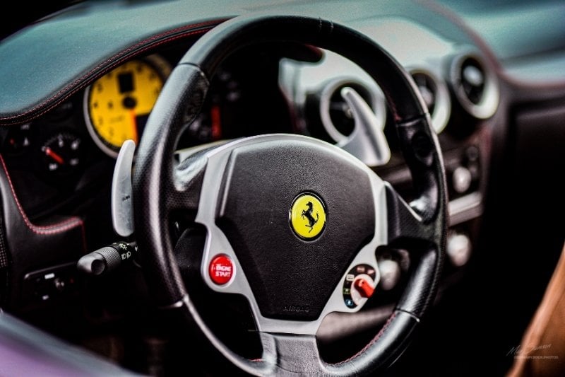 kierownica i wnętrze ferrari f430