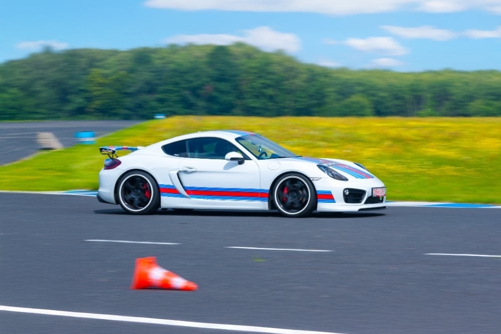 Porsche Cayman GT4-Pack