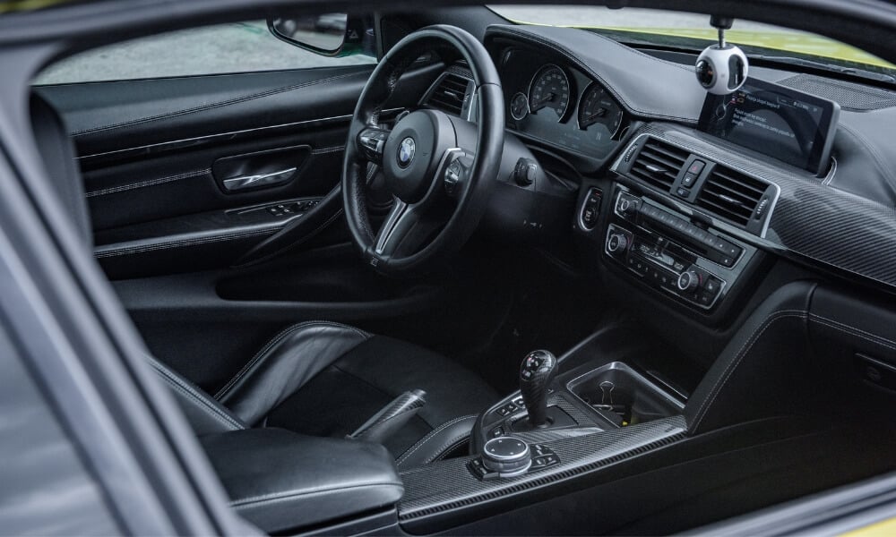 wnętrze bmw m4