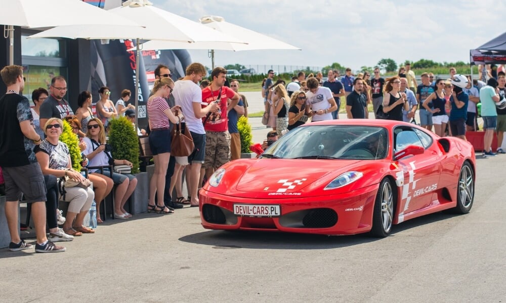 event na torze Devil-Cars - jazdy sportowymi autami