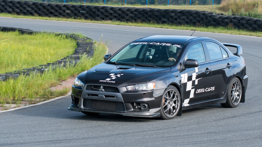 Mitsubishi Lancer Evo 10 vs. Subaru Impreza WRX