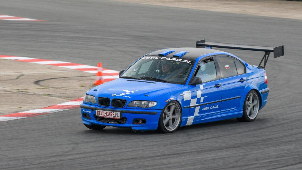 Subaru Impreza WRX vs. BMW M Power (E46)