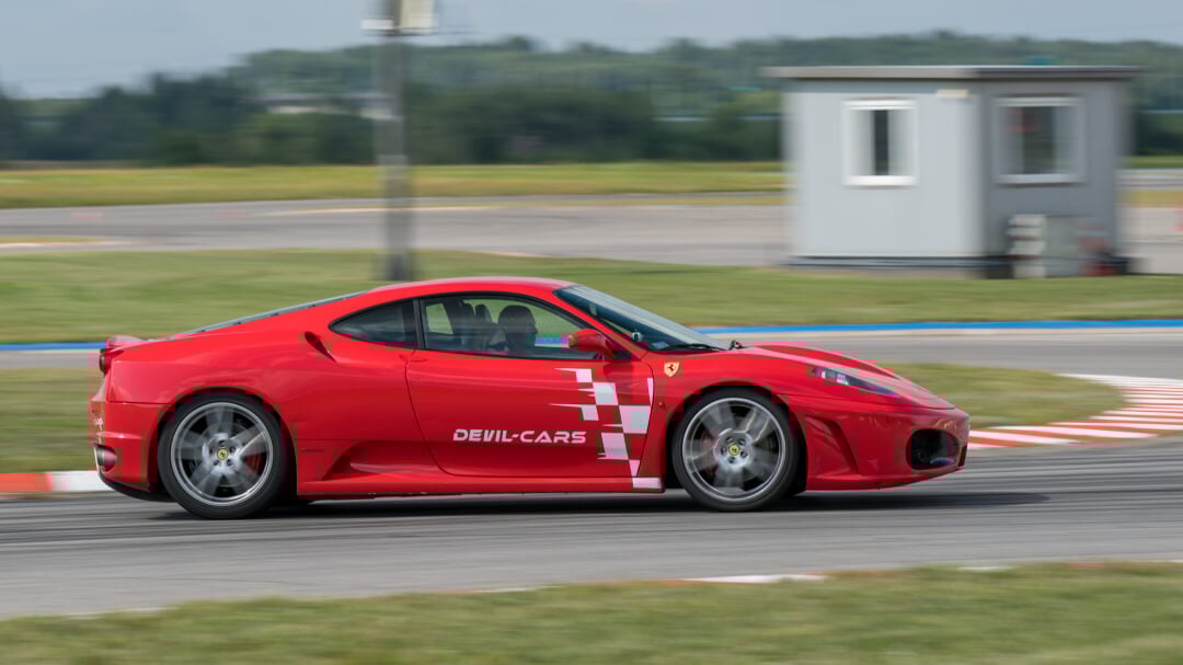 Ferrari F430 vs. Ariel Atom