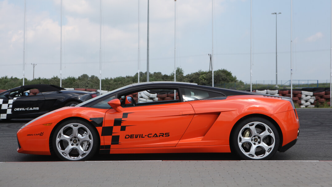 Lamborghini Gallardo vs. Ferrari Italia (458)