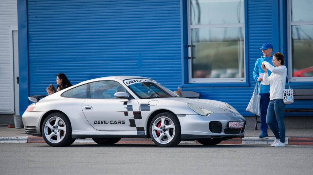 Subaru Impreza WRX vs. Porsche 911 Carrera