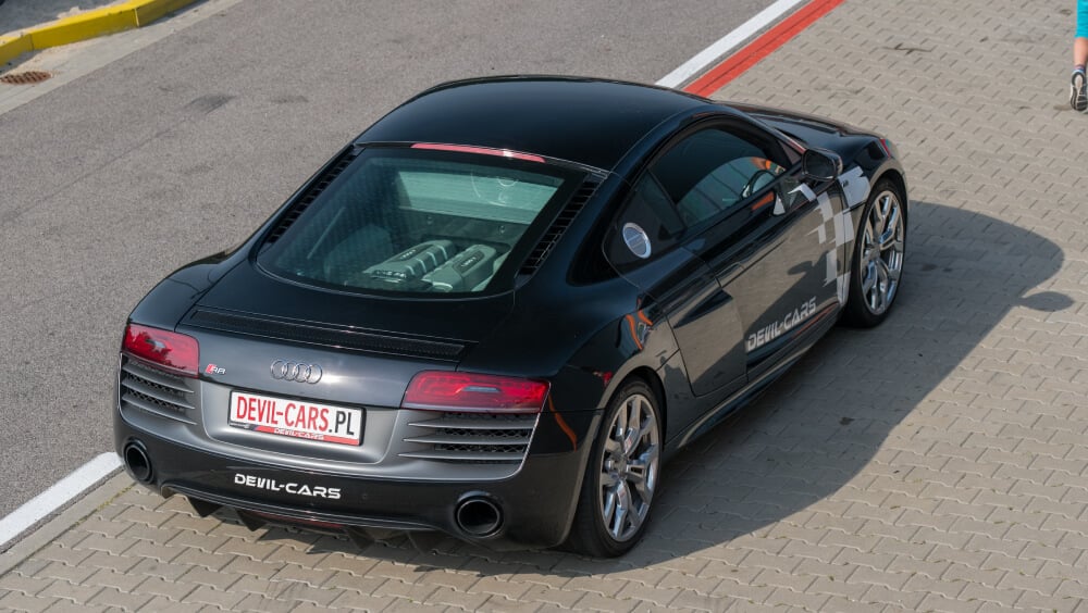 Lamborghini Gallardo vs. Audi R8