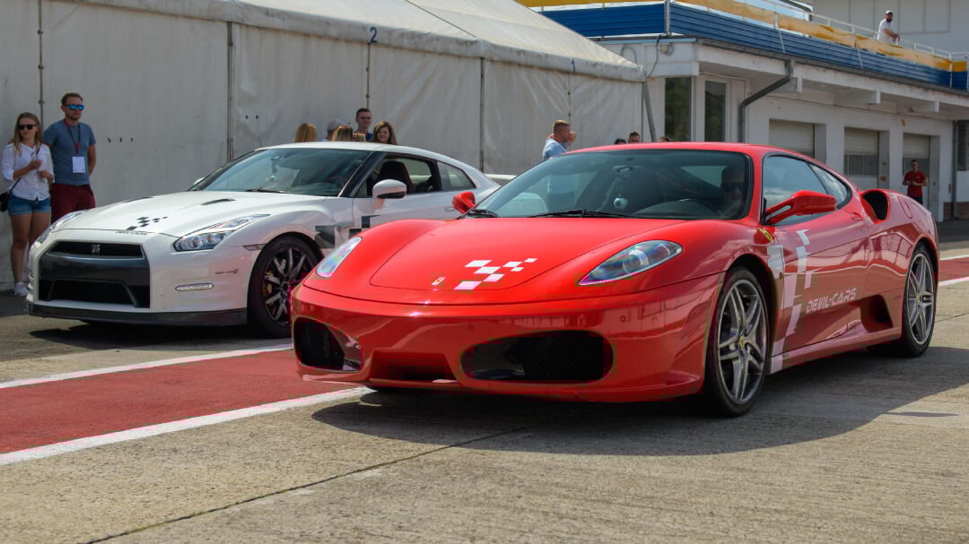 Ferrari F430 vs. Nissan GTR