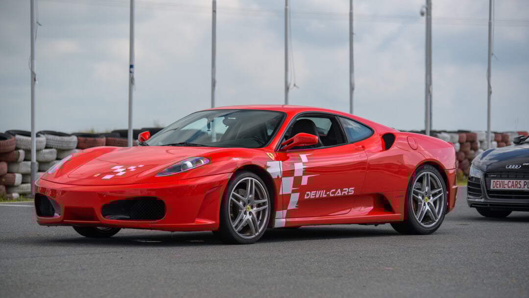 Ferrari F430 vs. Ariel Atom