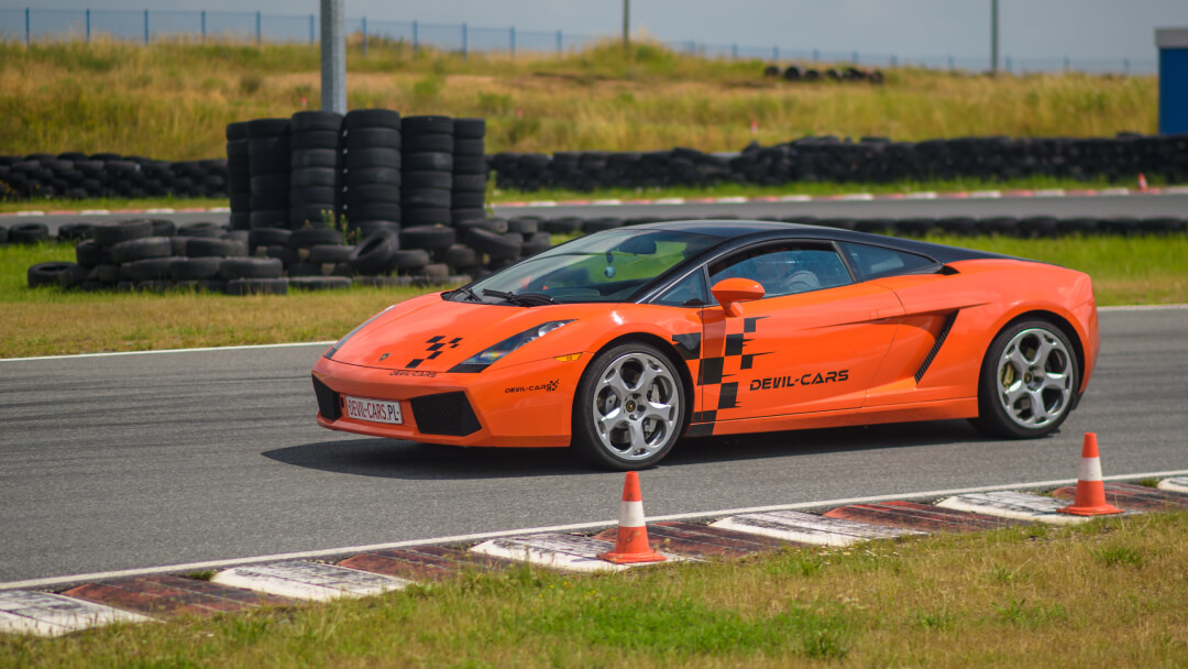 Lamborghini Gallardo vs. Ferrari Italia (458)