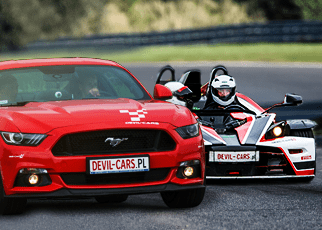 Ford Mustang vs. KTM X-BOW Ford Mustang vs. KTM X-BOW