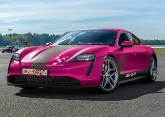Porsche Taycan 4 Porsche Taycan 4